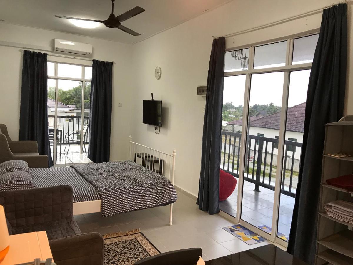 Rumah Sawah Homestay パシール・プトゥ エクステリア 写真