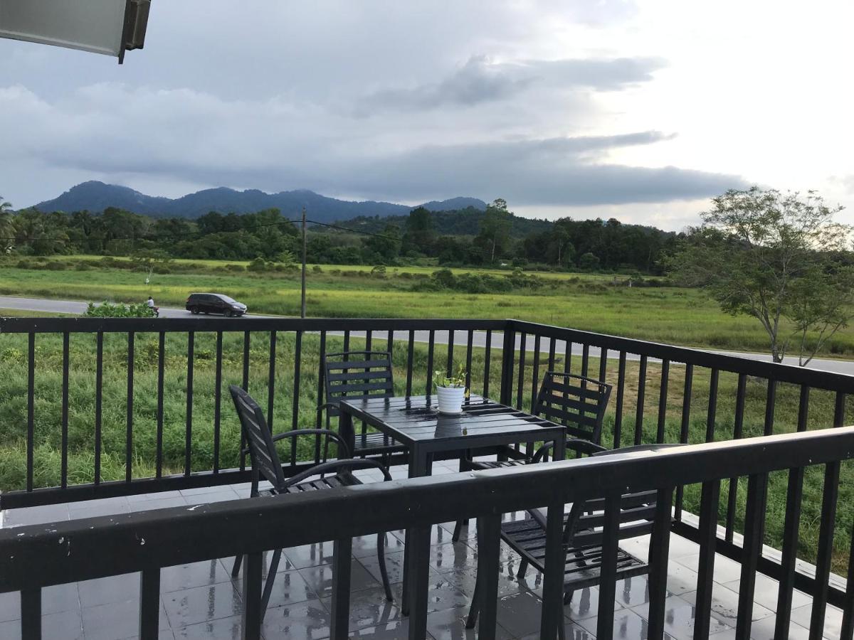 Rumah Sawah Homestay パシール・プトゥ エクステリア 写真