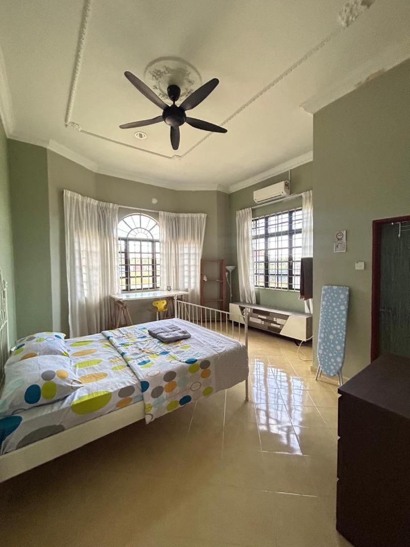 Rumah Sawah Homestay パシール・プトゥ エクステリア 写真