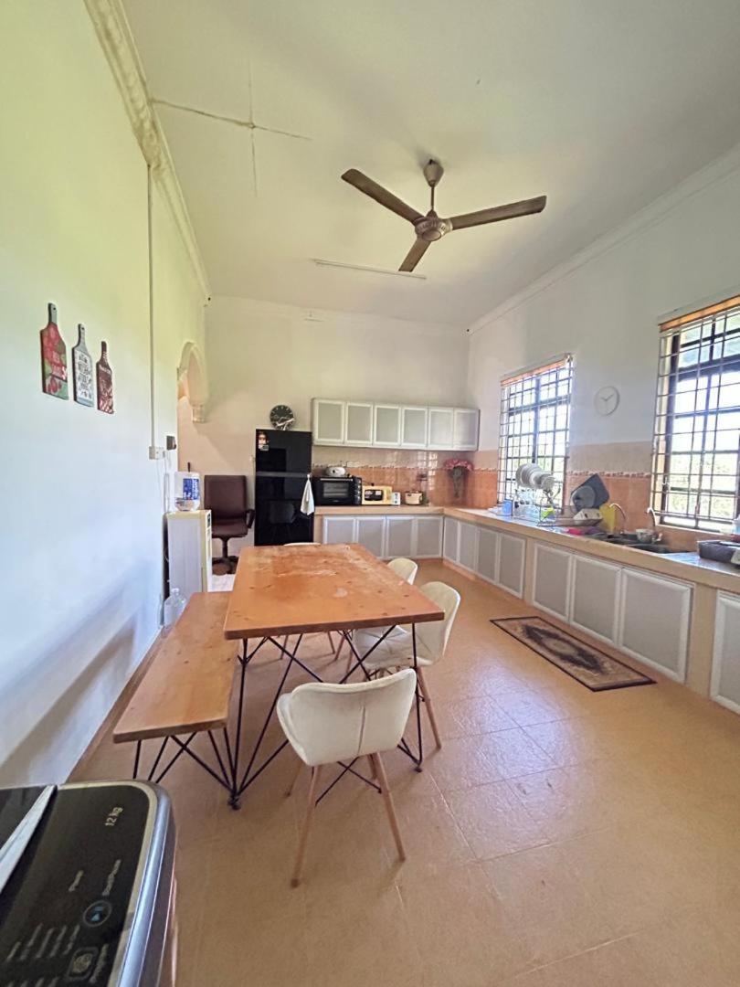 Rumah Sawah Homestay パシール・プトゥ エクステリア 写真